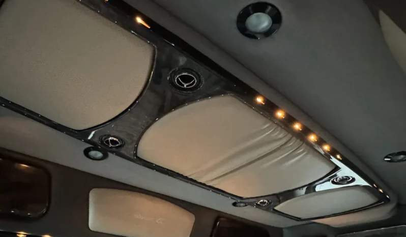 
								2006 Chevrolet Express Southern Comfort Conversion Van full									