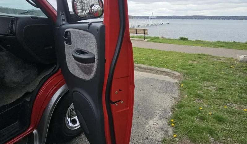 
								2001 Dodge Ram 1500 DMC Conversion Van full									