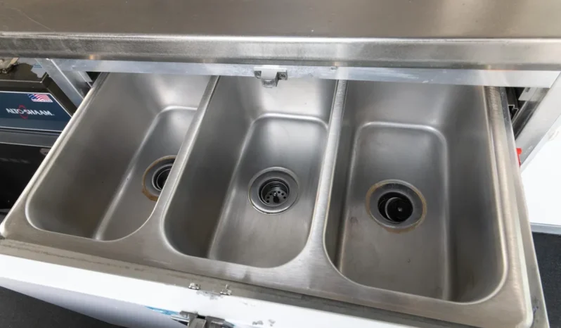 
								2021 Mercedes-Benz Sprinter 4500 Mobile Kitchen full									