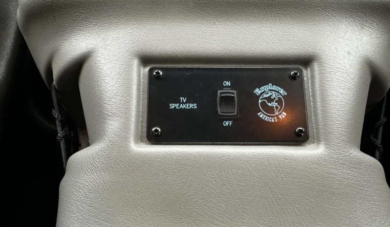 
								2008 GMC Savana 1500 AWD Conversion Van full									
