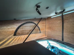 
										2003 Volkswagen EuroVan Westfalia MV Weekender Pop-Top Camper full									