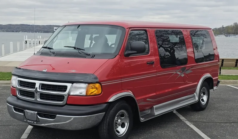 
								2001 Dodge Ram 1500 DMC Conversion Van full									