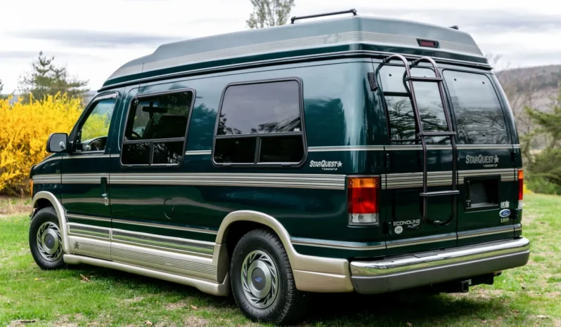 
								1994 Ford E-150 Econoline Starcraft Conversion Van full									