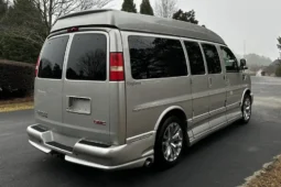 
										2008 GMC Savana 1500 AWD Conversion Van full									