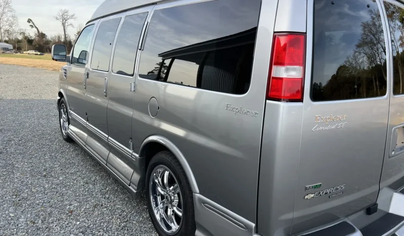 
								2010 Chevrolet Express Explorer Limited SE Conversion Van full									