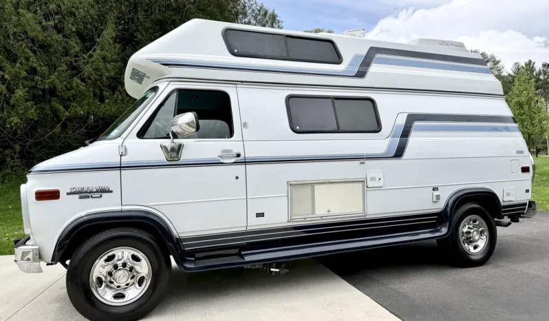 
								1995 Chevrolet G30 RV Conversion by Coachmen Vans full									