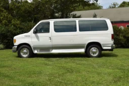 
										1997 Ford E-350 Club Wagon Chateau 7.3L Power Stroke full									