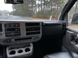 
										2008 GMC Savana 1500 AWD Conversion Van full									