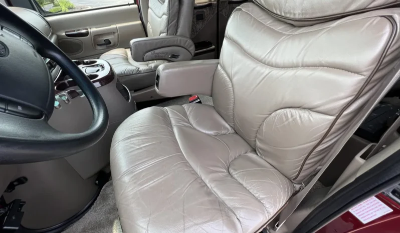 
								2001 Ford Econoline E-350 Super Duty Waldoch Conversion Van full									