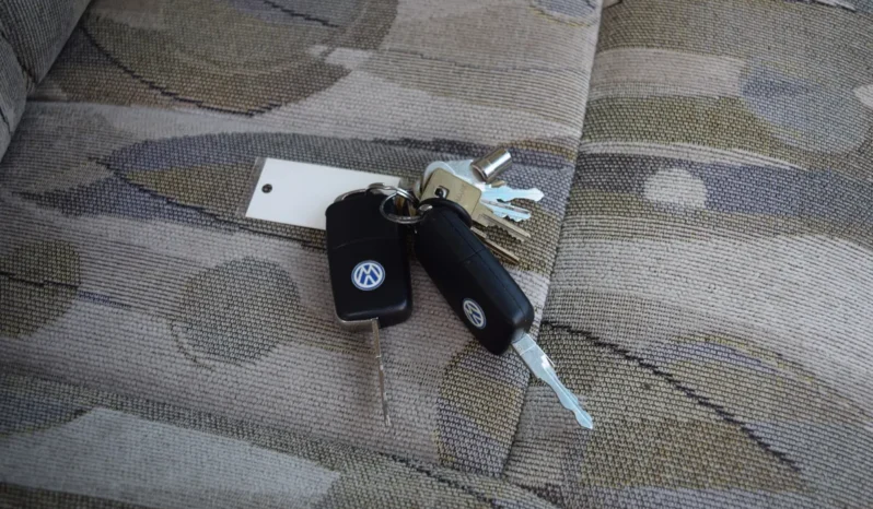 
								2001 Winnebago Rialta Volkswagen EuroVan full									