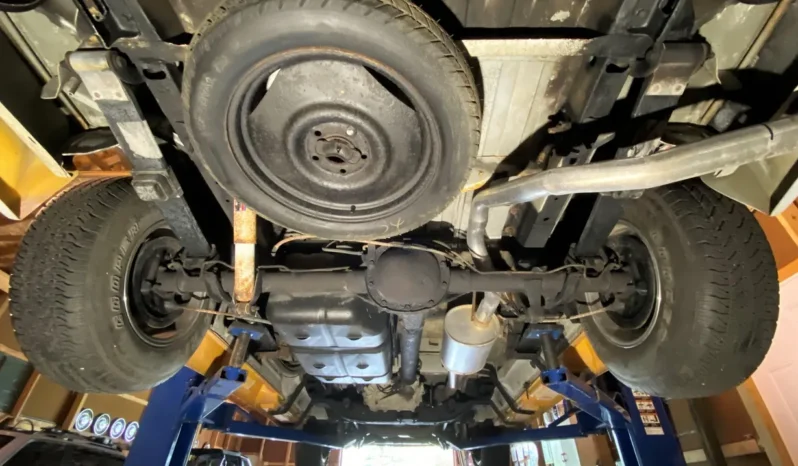 
								1995 GMC Safari AWD Conversion Van full									