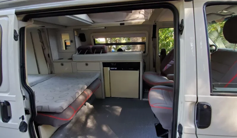 
								2002 Volkswagen Eurovan Camper full									