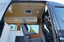 
										2013 Mercedes-Benz Sprinter 2500 Camper Conversion full									
