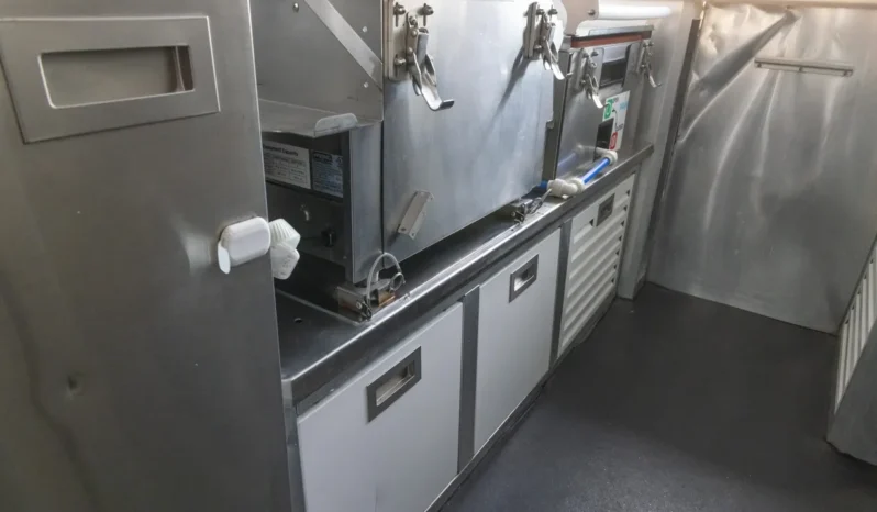 
								2021 Mercedes-Benz Sprinter 4500 Mobile Kitchen full									