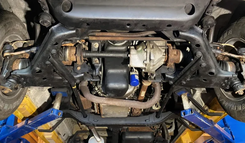 
								1995 GMC Safari AWD Conversion Van full									