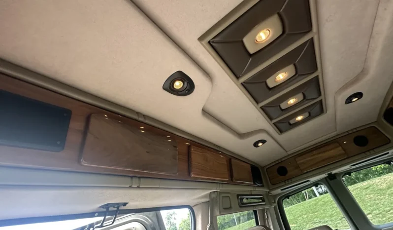 
								2002 Chevrolet Express G1500 Sherrod Conversion Van full									