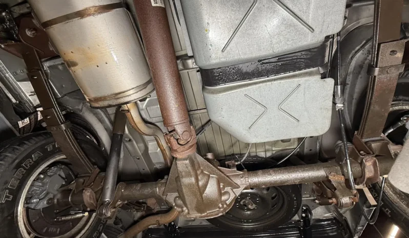 
								2003 Chevrolet Astro AWD full									