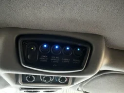 
										2008 GMC Savana 1500 AWD Conversion Van full									