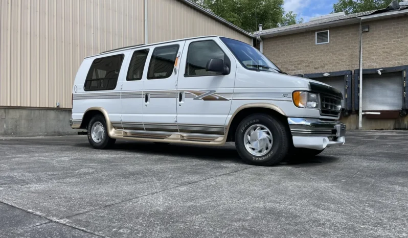 
								1999 Ford Econoline E-150 Sherrod Conversion Van full									