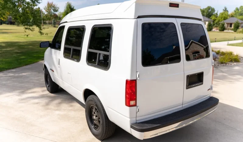 
								1994 Chevrolet Astro EXT Conversion Van full									