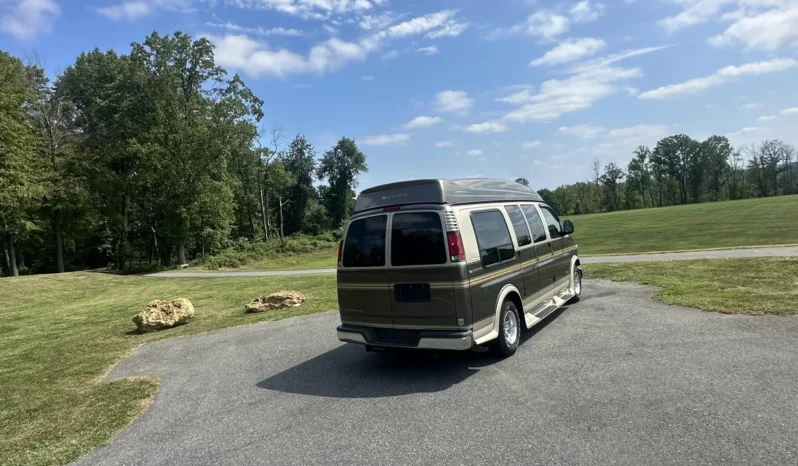 
								2002 Chevrolet Express G1500 Sherrod Conversion Van full									