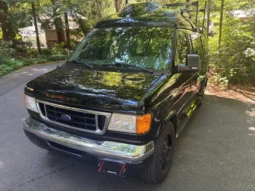 
										2007 Ford E-250 Super Duty Luxury Conversion Van full									
