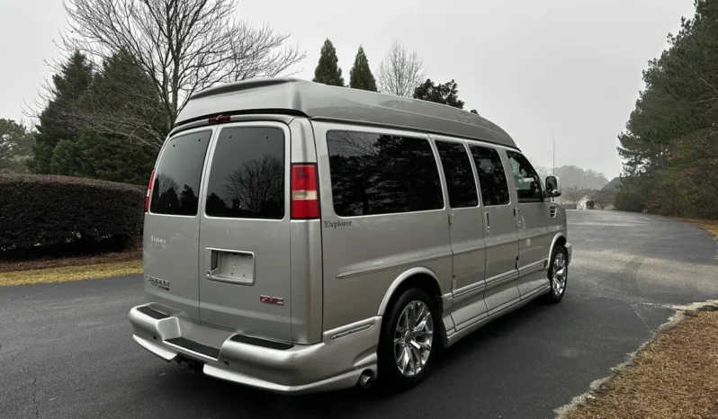 
								2008 GMC Savana 1500 AWD Conversion Van full									