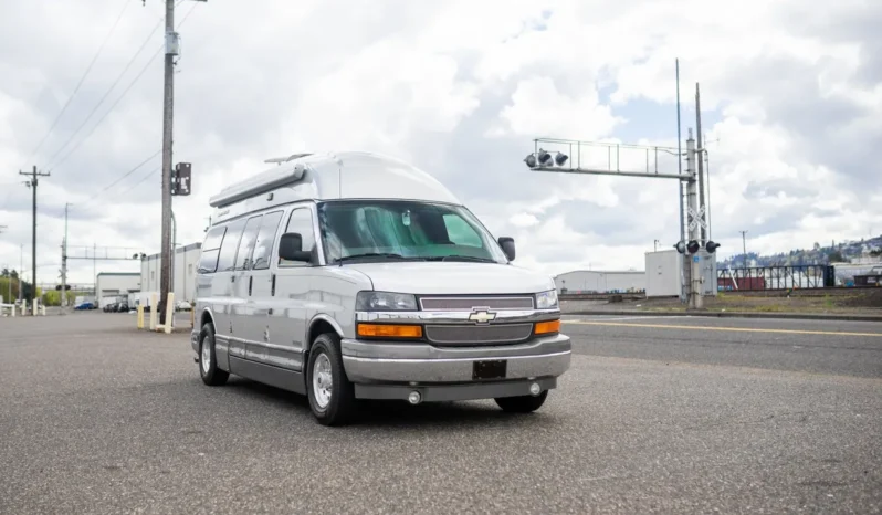 
								2010 Chevrolet Express 3500 Airstream Avenue Class B Coach full									