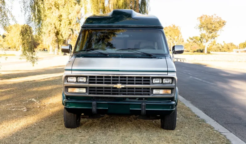 
								1995 Chevrolet G20 Conversion Van full									