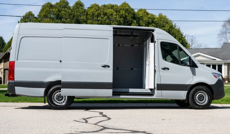 
								2023 Mercedes-Benz Sprinter 2500 Cargo Van full									