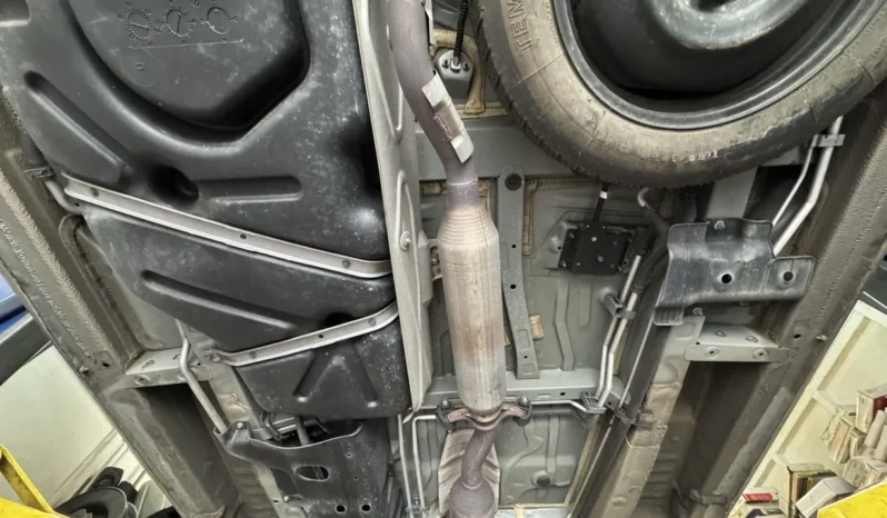 
								2004 Toyota Sienna XLE full									