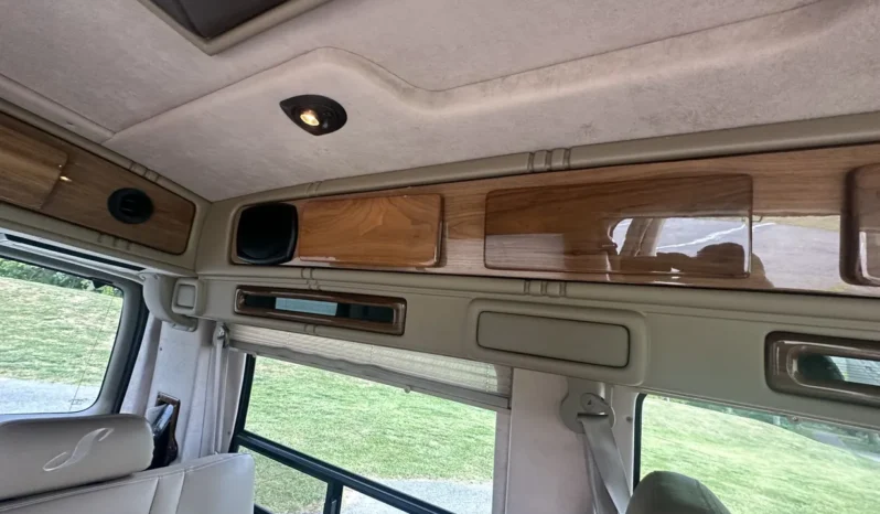 
								2002 Chevrolet Express G1500 Sherrod Conversion Van full									