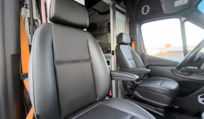 
								2021 Mercedes-Benz Sprinter 4500 Mobile Kitchen full									