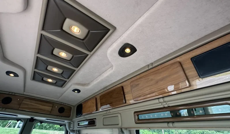 
								2002 Chevrolet Express G1500 Sherrod Conversion Van full									