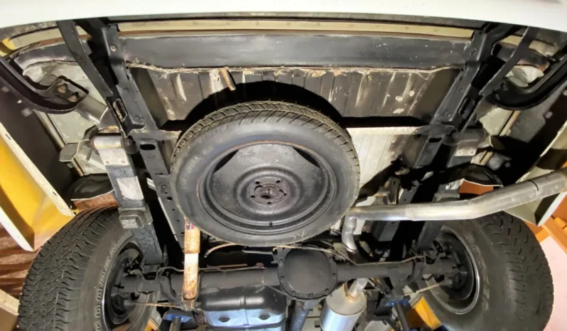 
								1995 GMC Safari AWD Conversion Van full									