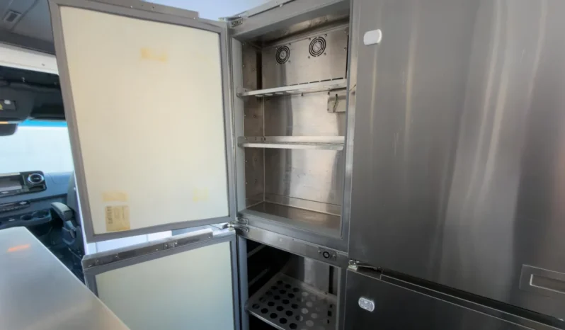 
								2021 Mercedes-Benz Sprinter 4500 Mobile Kitchen full									