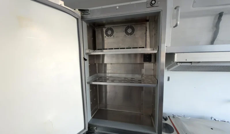 
								2021 Mercedes-Benz Sprinter 4500 Mobile Kitchen full									