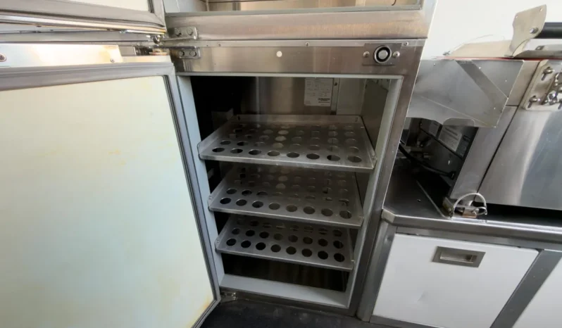 
								2021 Mercedes-Benz Sprinter 4500 Mobile Kitchen full									