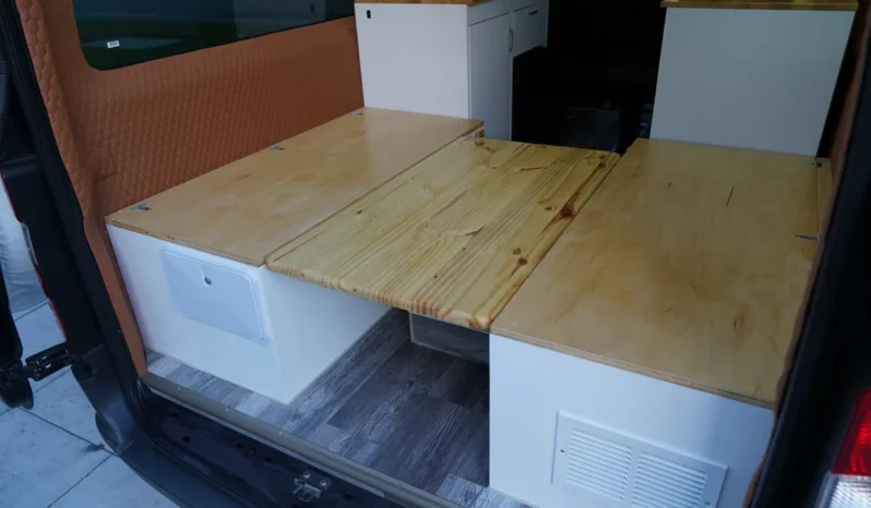 
								2013 Mercedes-Benz Sprinter 2500 Camper Conversion full									