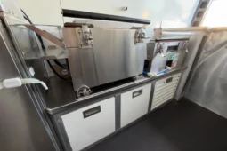 
										2021 Mercedes-Benz Sprinter 4500 Mobile Kitchen full									