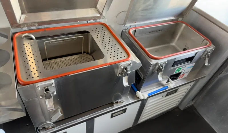 
								2021 Mercedes-Benz Sprinter 4500 Mobile Kitchen full									