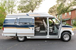 
										1998 Ford Econoline E-350 Power Stroke Conversion Van full									