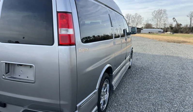 
								2010 Chevrolet Express Explorer Limited SE Conversion Van full									