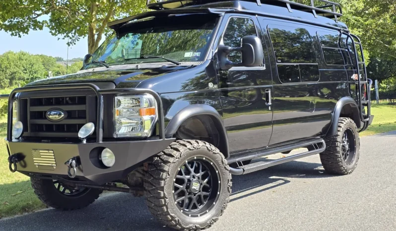 
								2013 Ford E-350 Quigley 4×4 Conversion full									