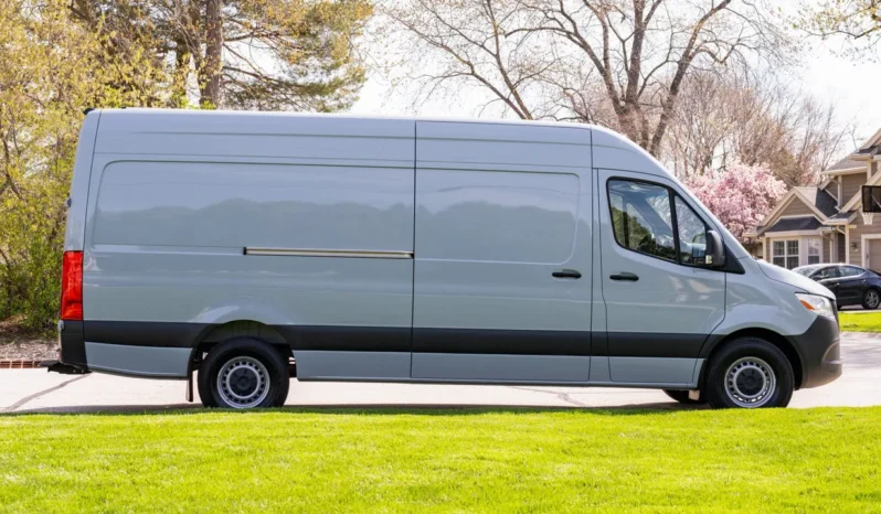 
								2023 Mercedes-Benz Sprinter 2500 Cargo Van full									