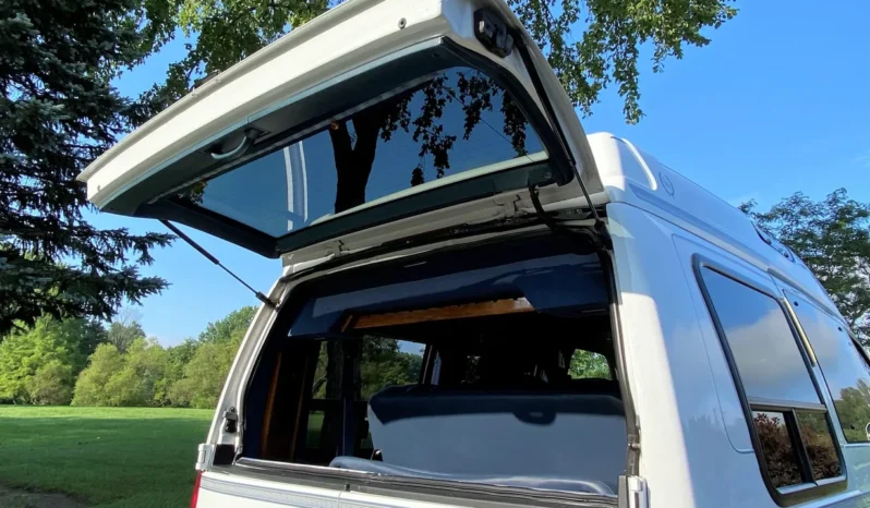 
								1995 GMC Safari AWD Conversion Van full									